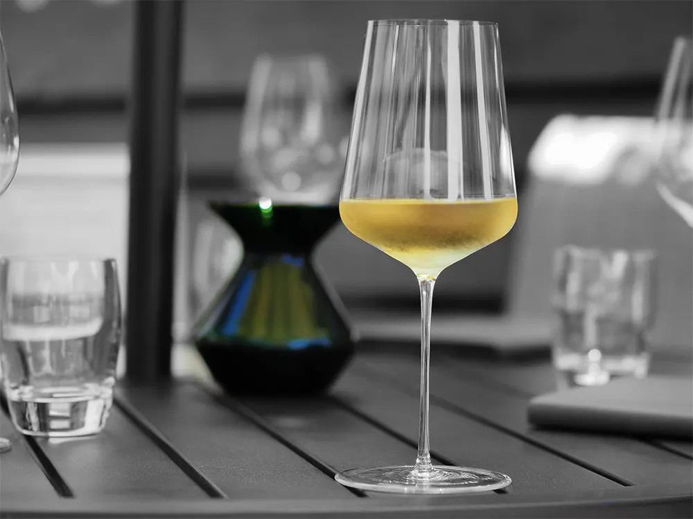 tin city winery white winetasting